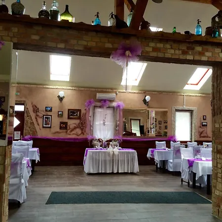 Bed & Breakfast Sosto Kastelyszallo Es Romai Fuerdo Nyíregyháza