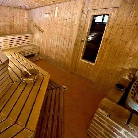 Sosto Kastelyszallo Es Romai Fuerdo 3* Nyíregyháza